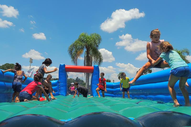 Verão em Curitiba vai divertir e refrescar as temperaturas em parques