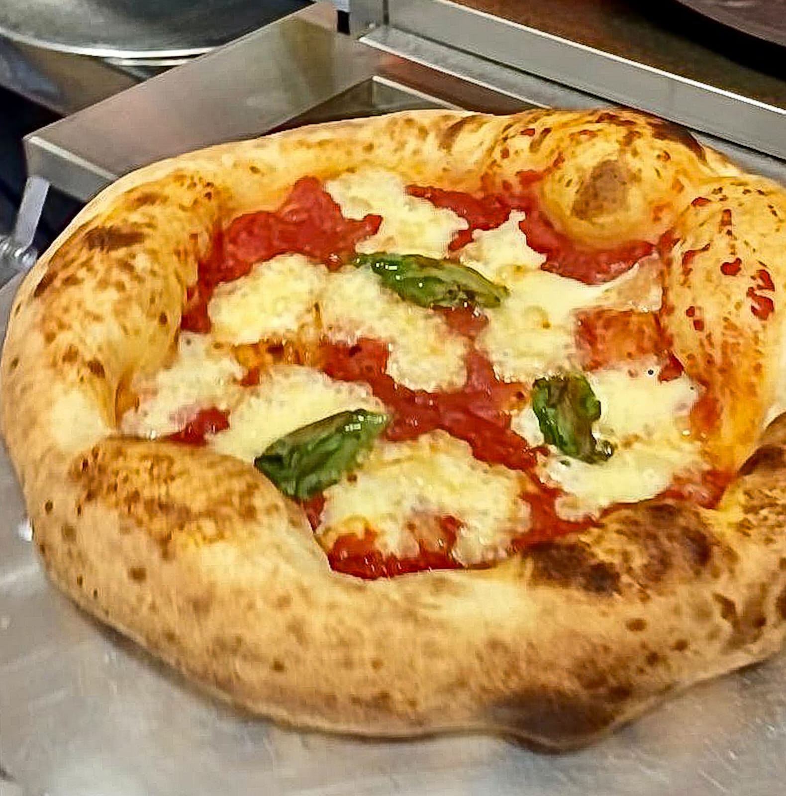 Osteria da Casa inicia venda de pizzas napolitanas por delivery. A Osteria da Casa inicia venda de pizzas napolitanas de longa fermentação