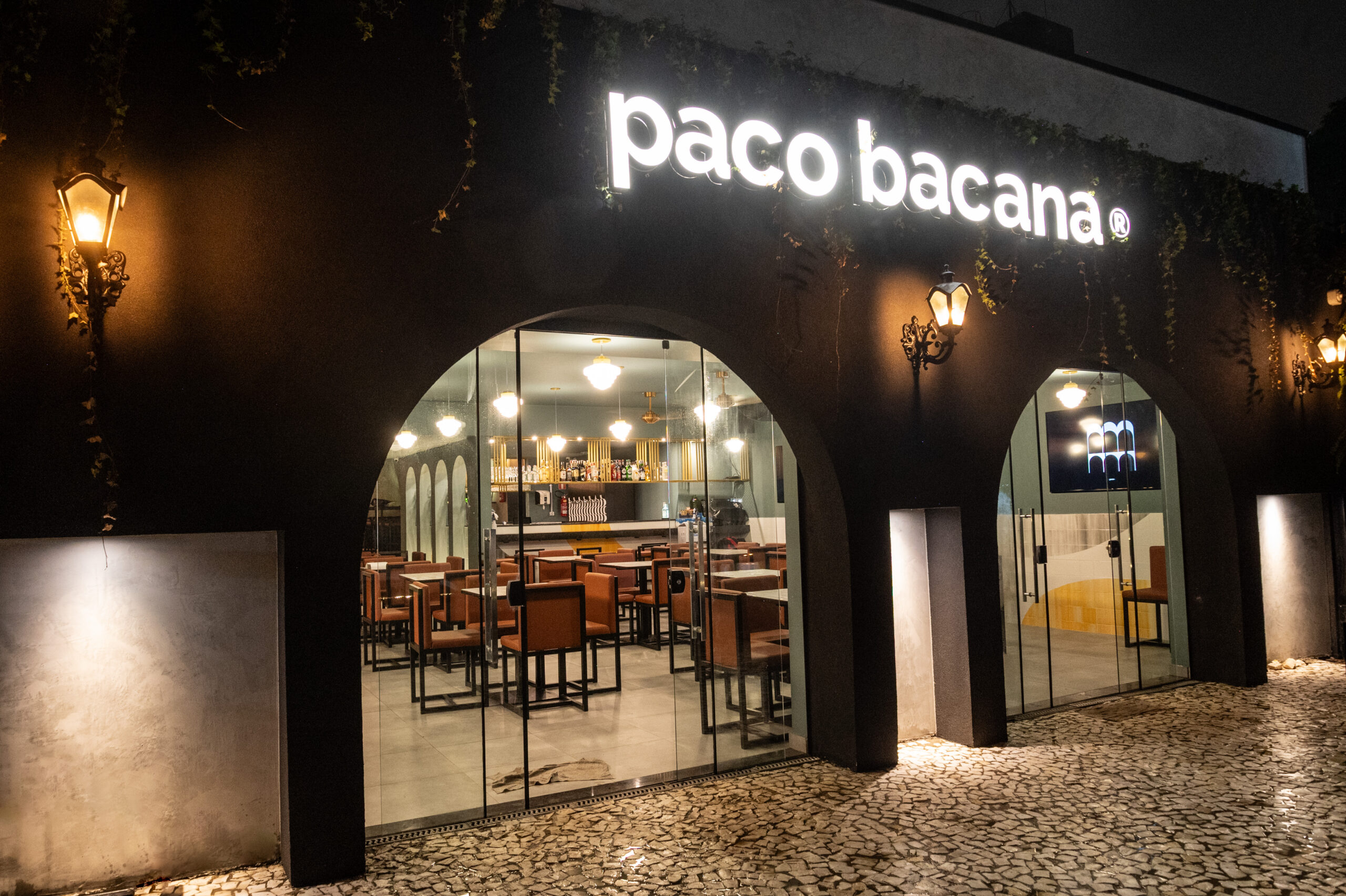 Paco Bacana: bar com jeitinho carioca agora em Curitiba