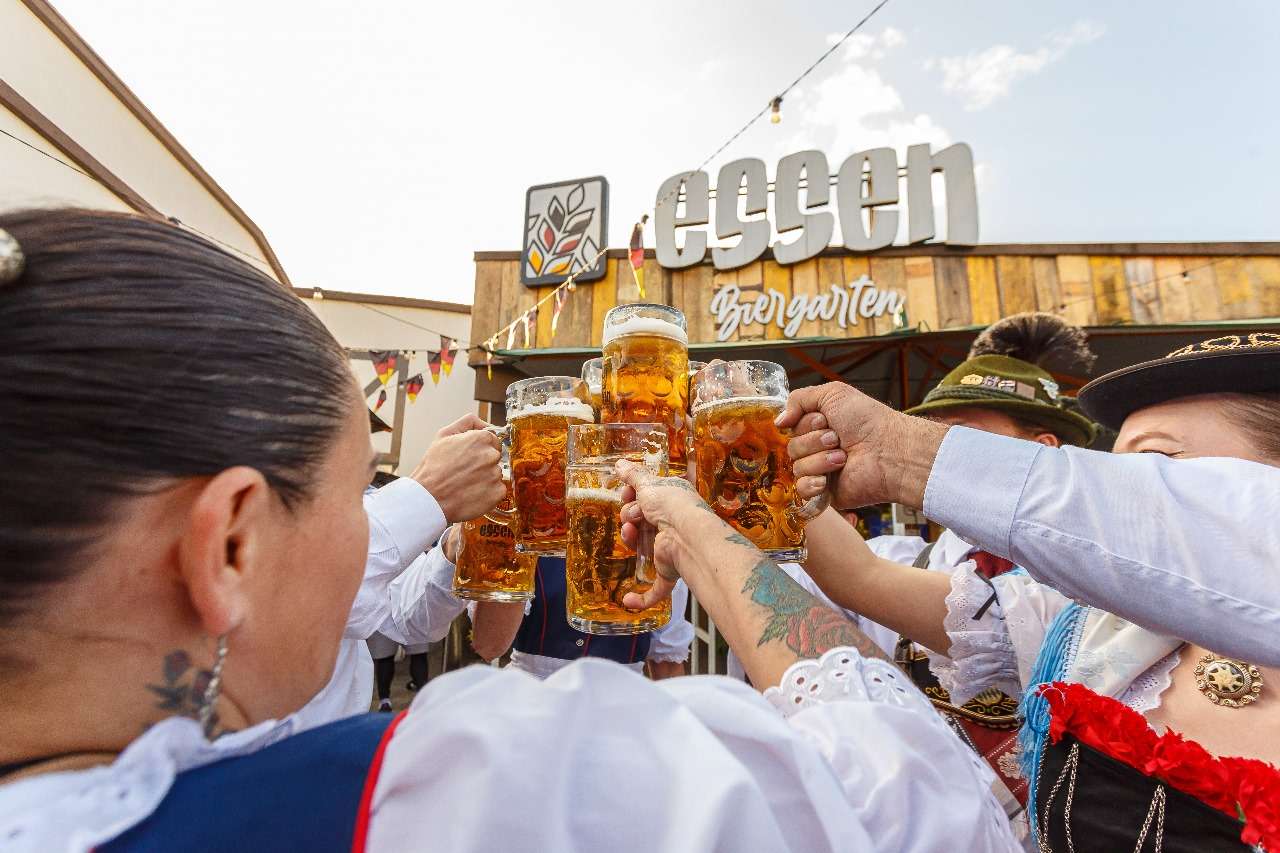 Essen Biergarten apresenta a OktoberEssen em outubro