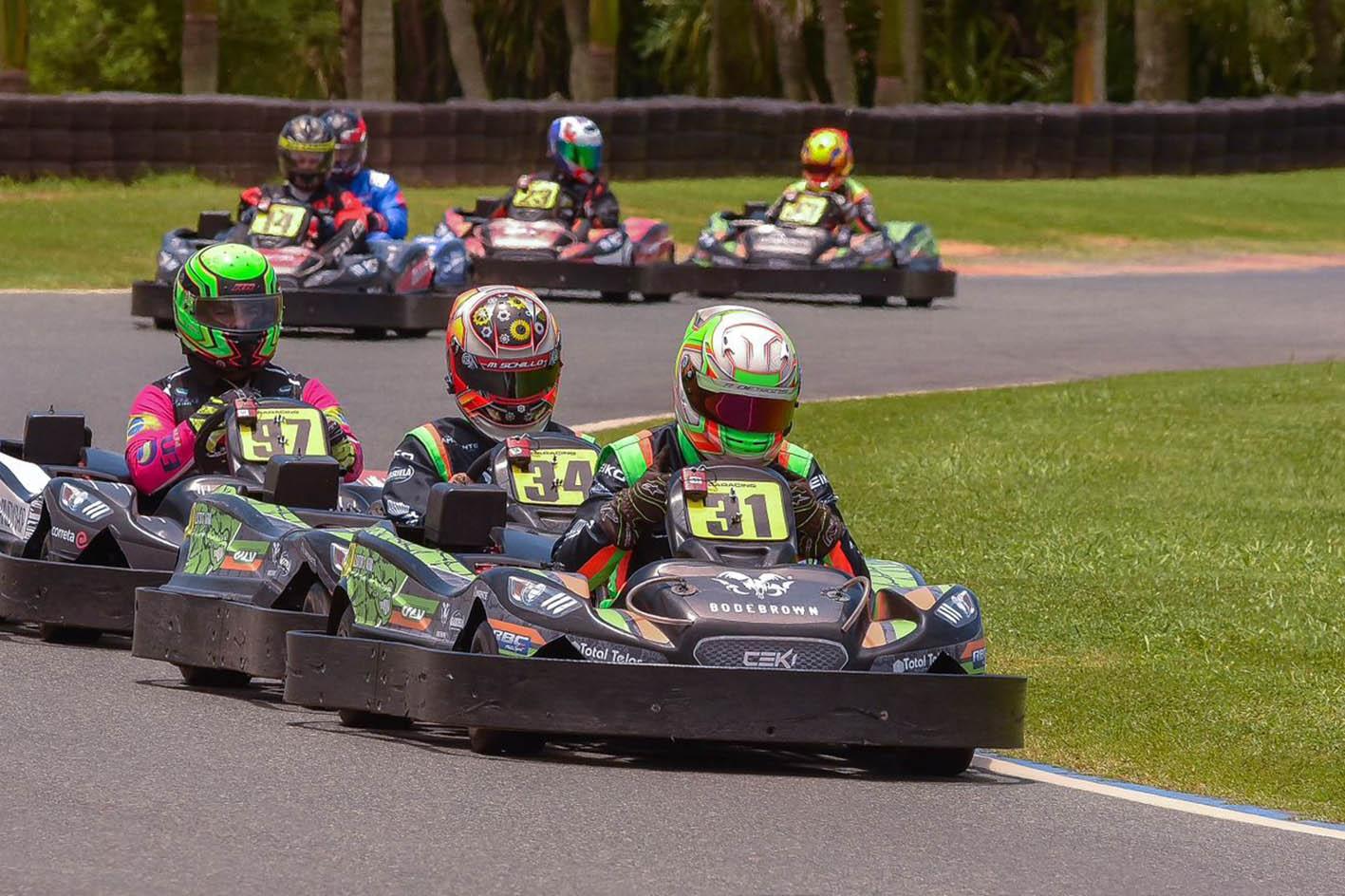 Equipe patrocinada pela Bodebrown acelera na maior competição de kart do país