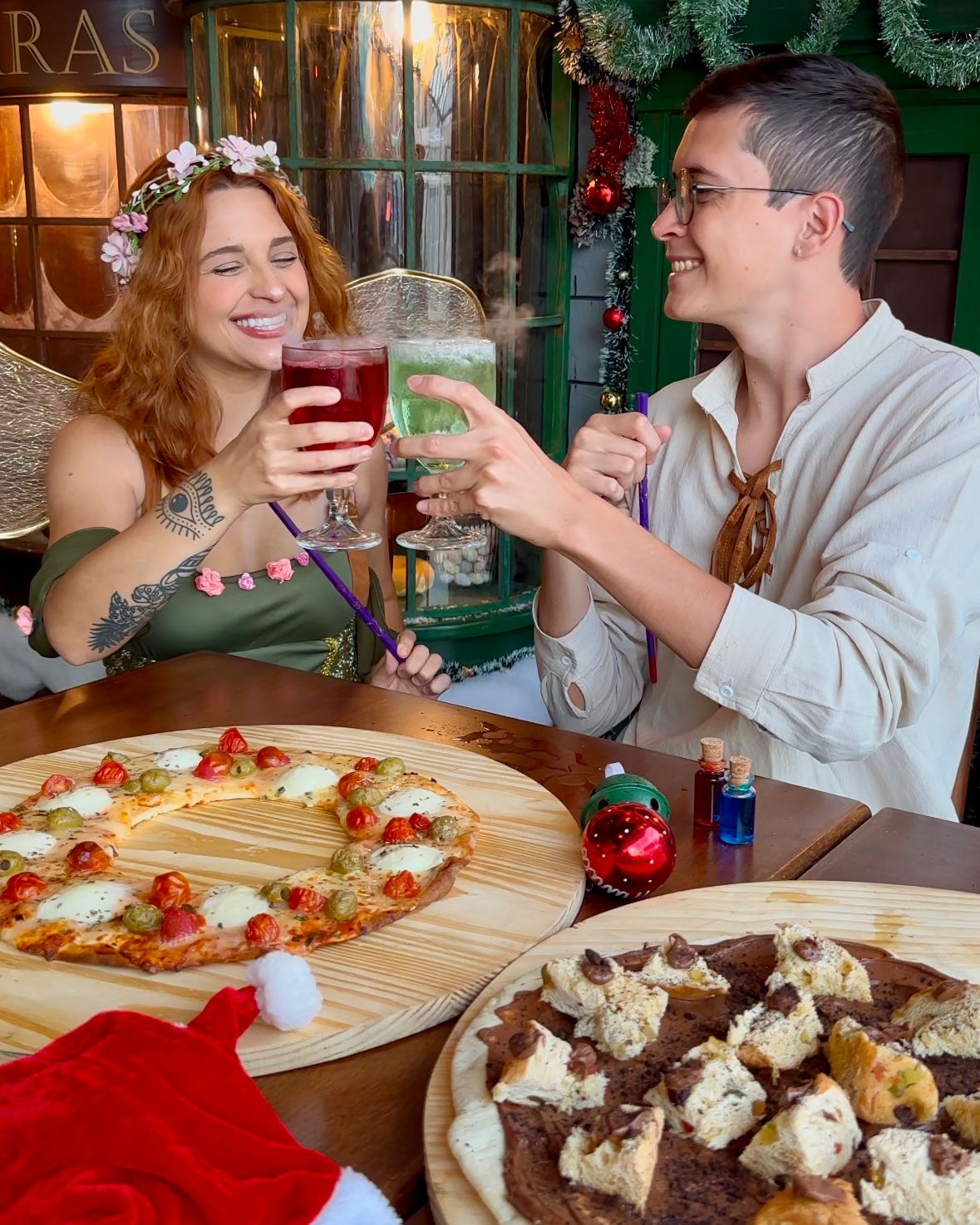 Natal Encantado no Beco Pizza e Magia tem pizza de panetone e em formato de guirlanda