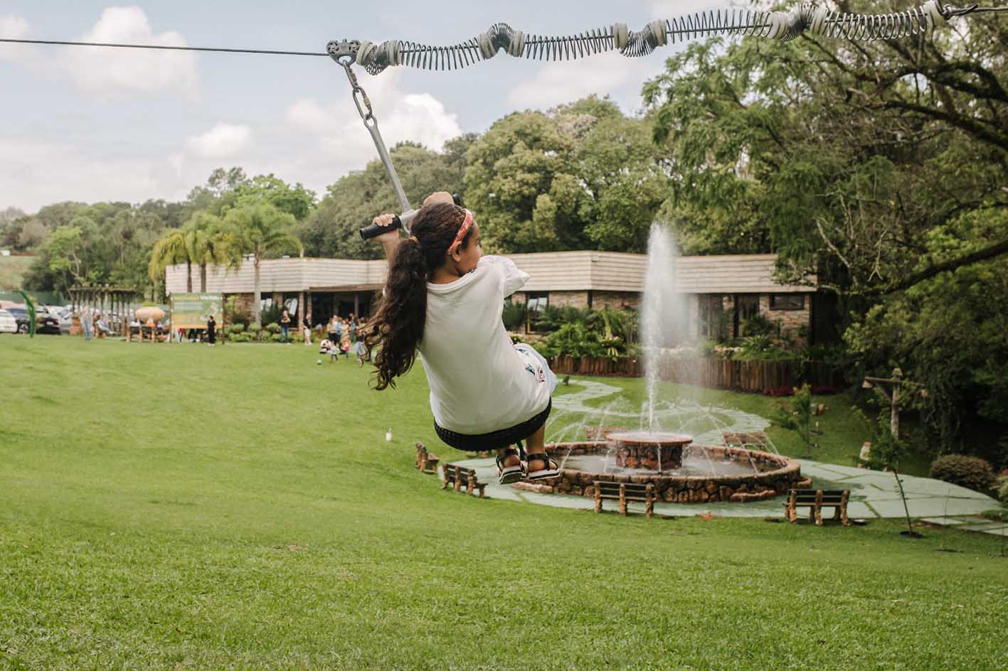 Férias com natureza, diversão e cultura na Vila Katu