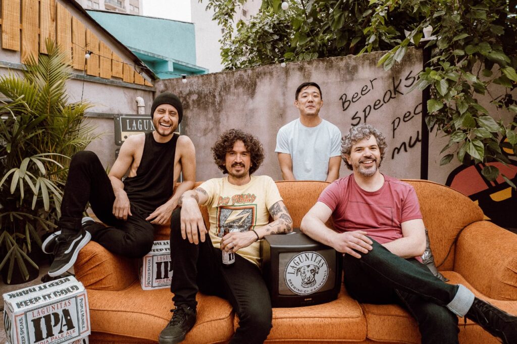 O rock pulsa firme em Curitiba, e muito dessa energia é alimentada pelo Festival Crossroads, um dos maiores e mais emblemáticos eventos brasileiros em celebração ao Dia Mundial do Rock