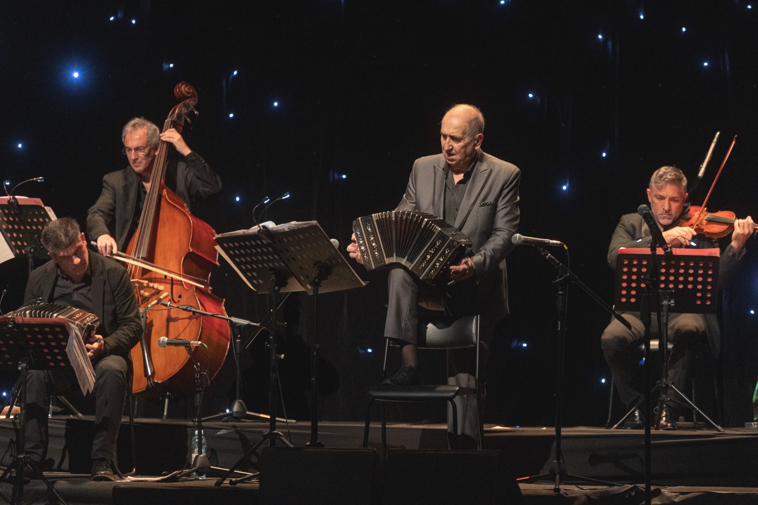  O maior show de Tango do mundo, Uma Noite em Buenos Aires,comemora 50 anos de sucesso e volta a Curitiba