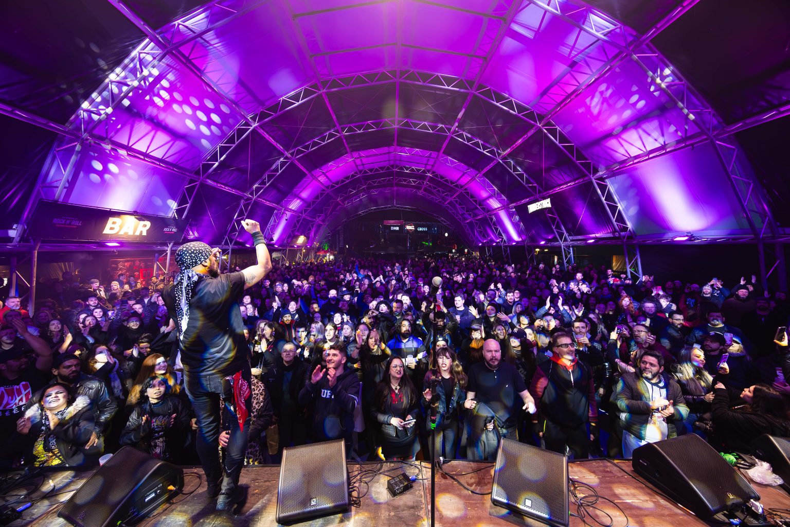 Festival Crossroads acontece neste sábado, com mais de 30 shows