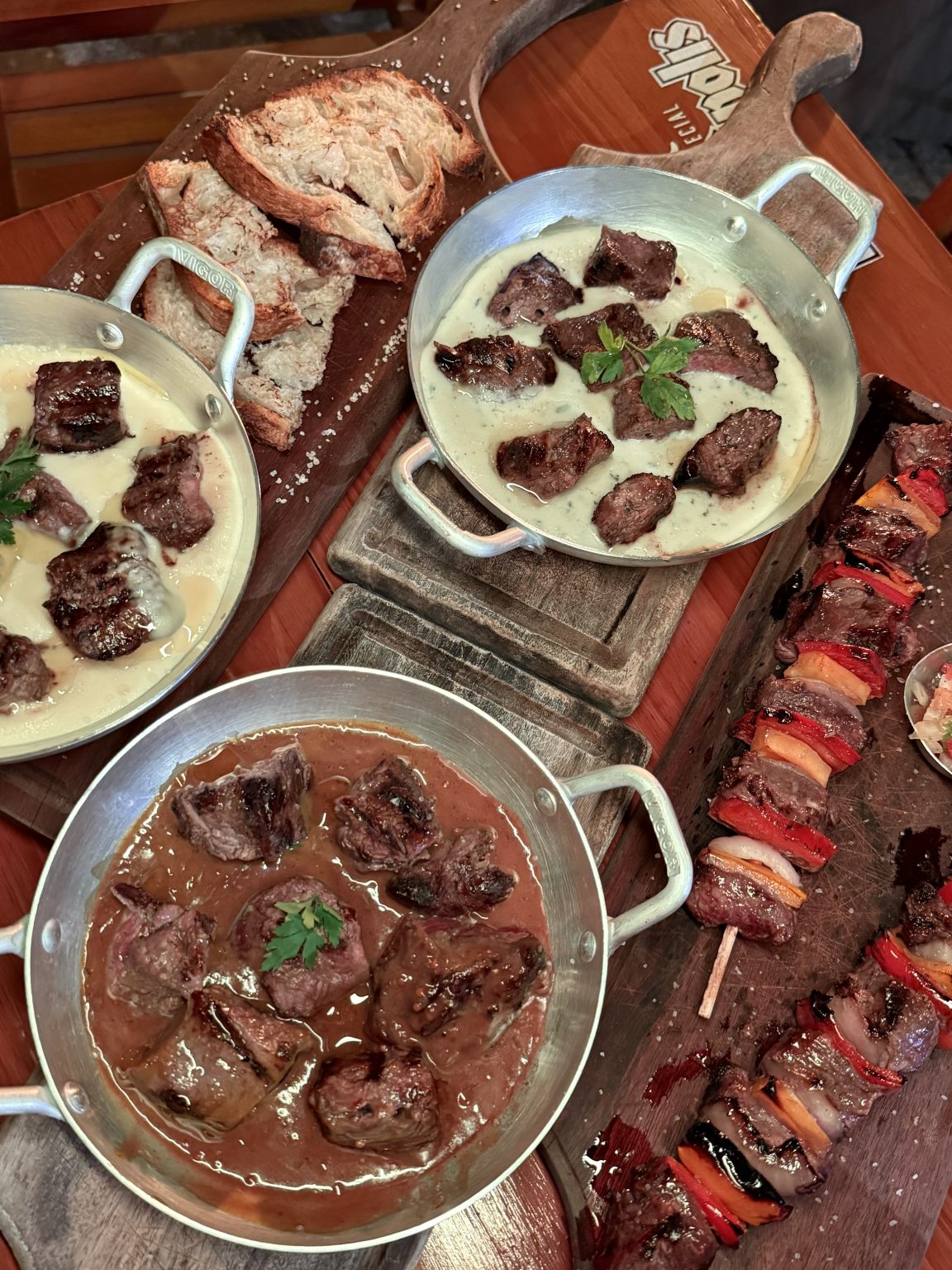 Bar do Açougueiro realiza Festival do Mignon com quatro opções irresistíveis a partir de 24 de julho Festival do Mignon, que acontece de 24 de julho a 9 de agosto nas três unidades do Bar do Açougueiro, em Curitiba.