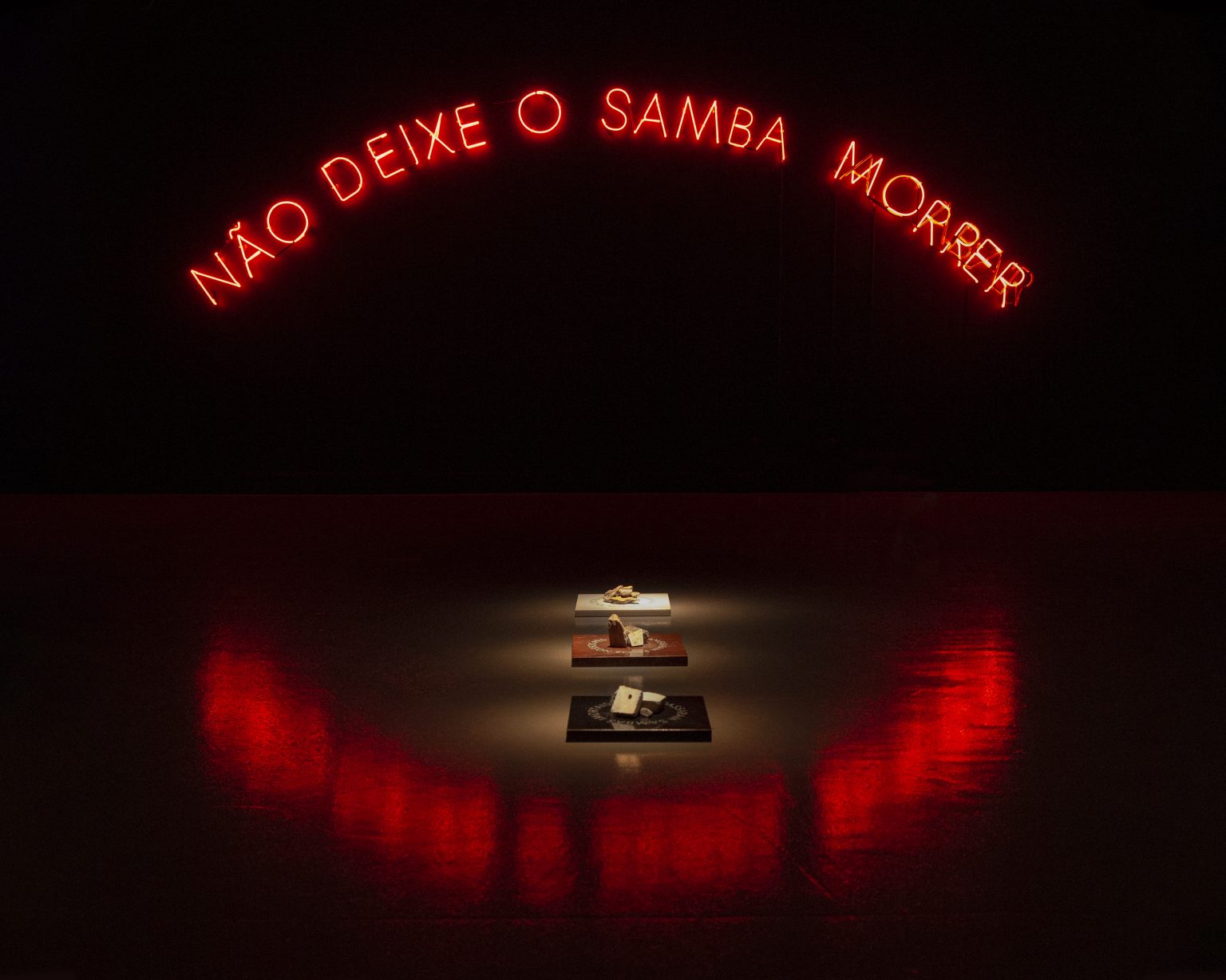 A CAIXA Cultural Curitiba recebe a exposição interativa "Solfejo – Felippe Moraes"