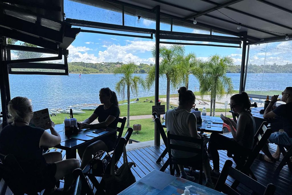 Dia dos pais com visual da natureza, esportes e cardápio especial no Passaúna Restaurante Dia dos pais com visual da natureza no Passaúna Restaurante