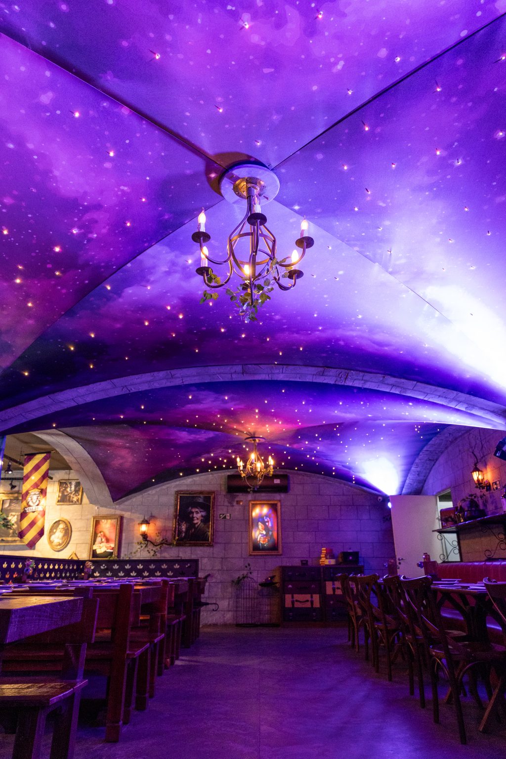 Criança até 12 anos não paga rodízio de pizzas e massas em agosto no Beco Pizza & Magia