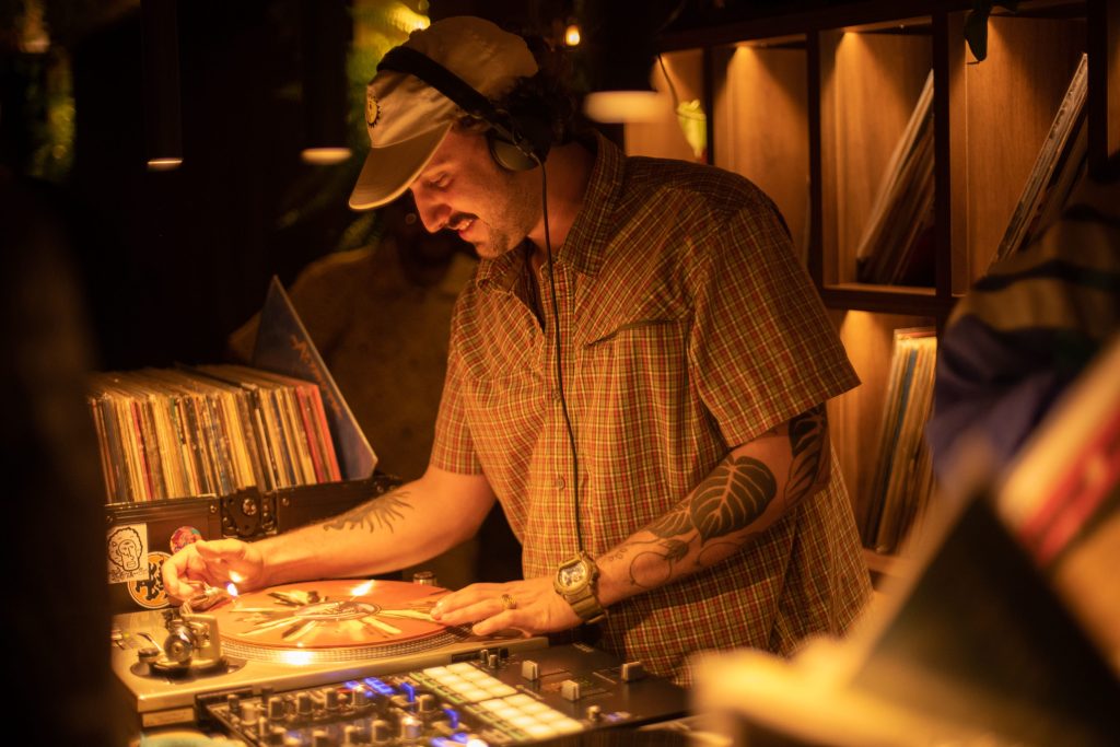 Listening bares vieram para ficar