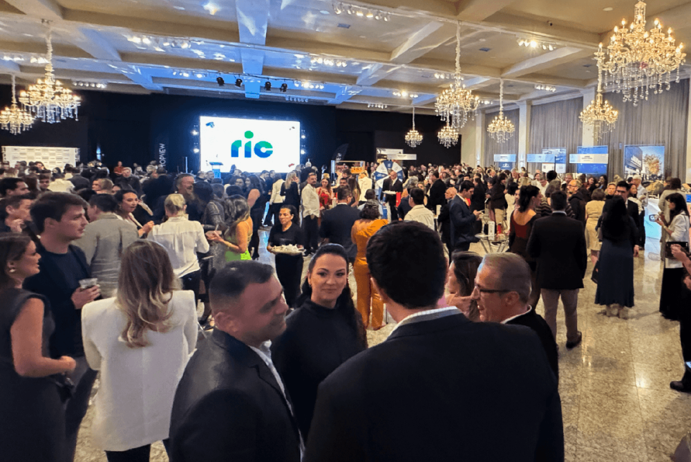 Prêmio Destaque Abrasel premia estabelecimentos importantes da gastronomia paranaense Prêmio Destaque Abrasel premia estabelecimentos importantes da gastronomia paranaense