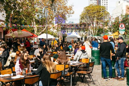 Prudente Cultura, Mercado de Primavera, Alameda Prudente de Moraes, gastronomia, música ao vivo, feira de artesanato, feira de adoção de animais, jazz ao vivo, espaço kids, entrada gratuita, Aliança Francesa, Curitiba