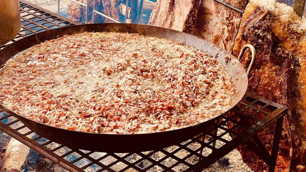 Primeira Churrascada do Açougueiro de 2026 acontece no Bacacheri com festival de chope artesanal e entrada gratuita