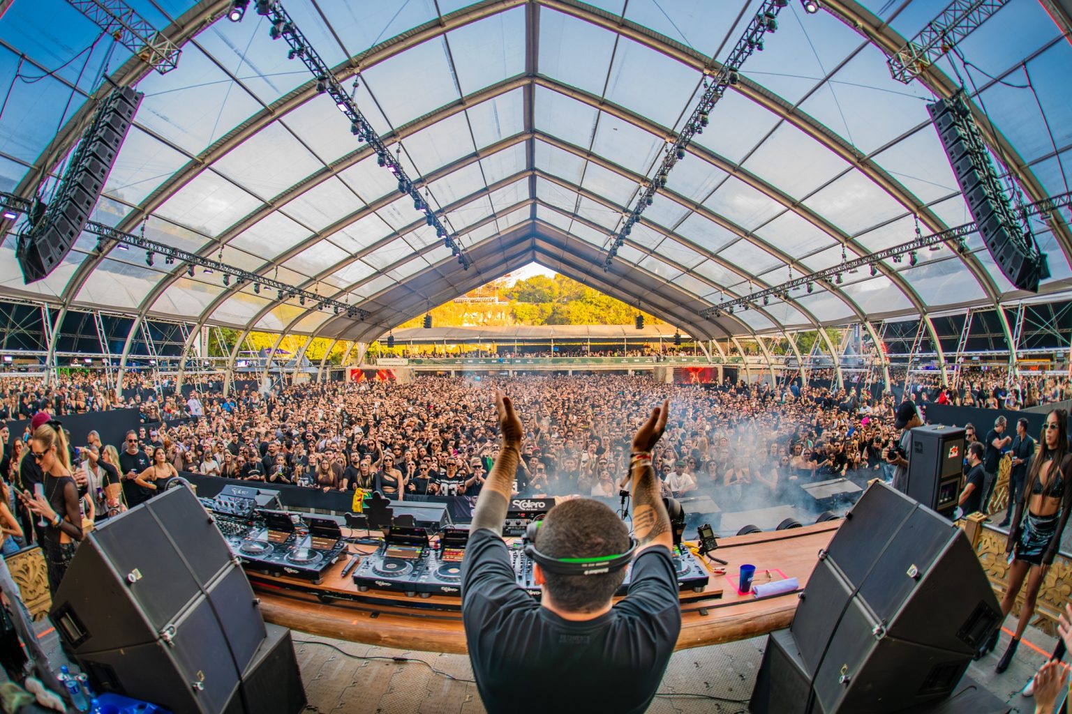 7 festivais de música eletrônica no Brasil para não perder em 2026