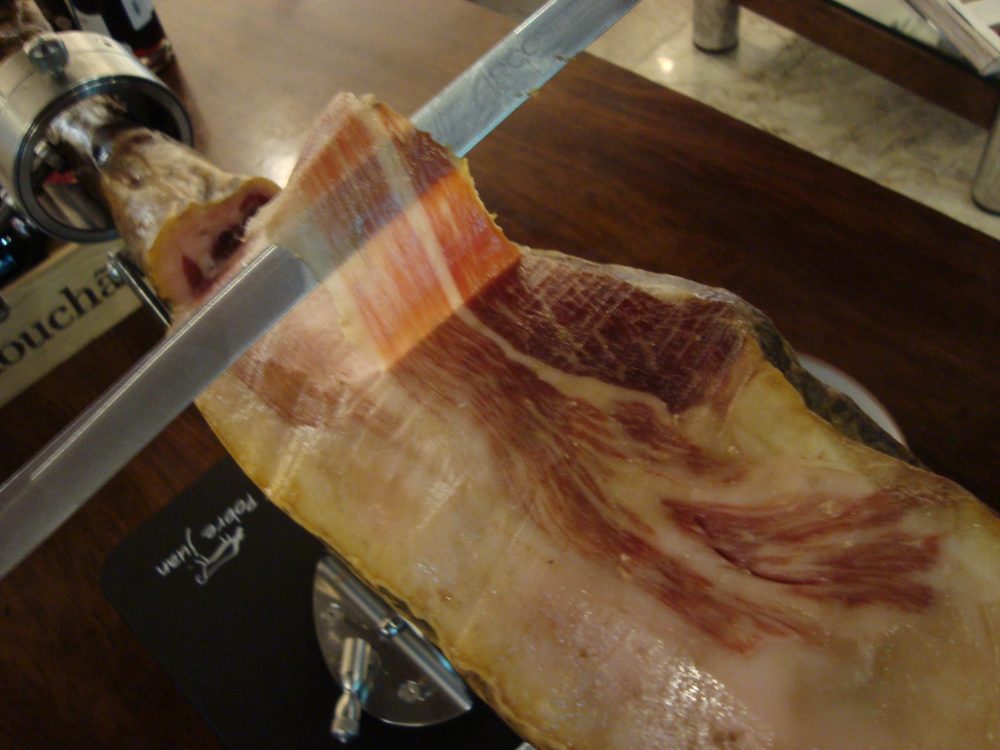 Pobre Juan Curitiba serve o Jamón Pata Negra, o presunto mais exclusivo do mundo