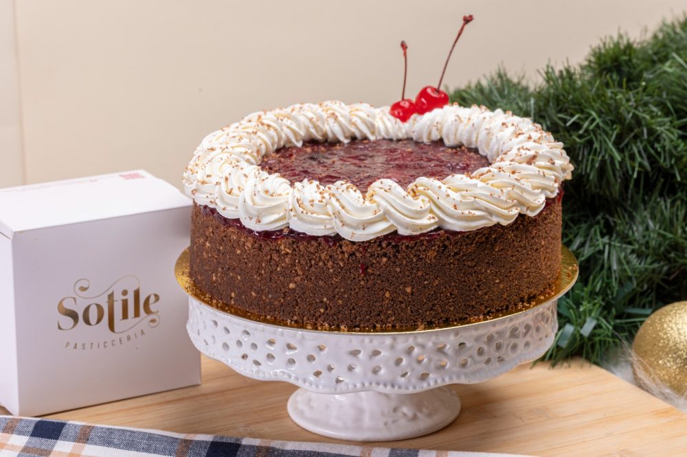 Sotile promove Festival de Cheesecakes com sabores autorais em Curitiba A cheesecake, sobremesa que conquistou espaço definitivo nas vitrines brasileiras, ganha protagonismo na Sotile Pasticceria entre os dias 20 e 31 de maio, quando a confeitaria realiza seu Festival de Cheesecakes,