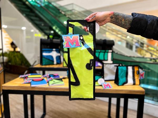 Painel criado pelo artista Prosa para os 333 anos da capital ganha nova vida em produtos desenvolvidos pelo Instituto Supera; renda será revertida para a organização