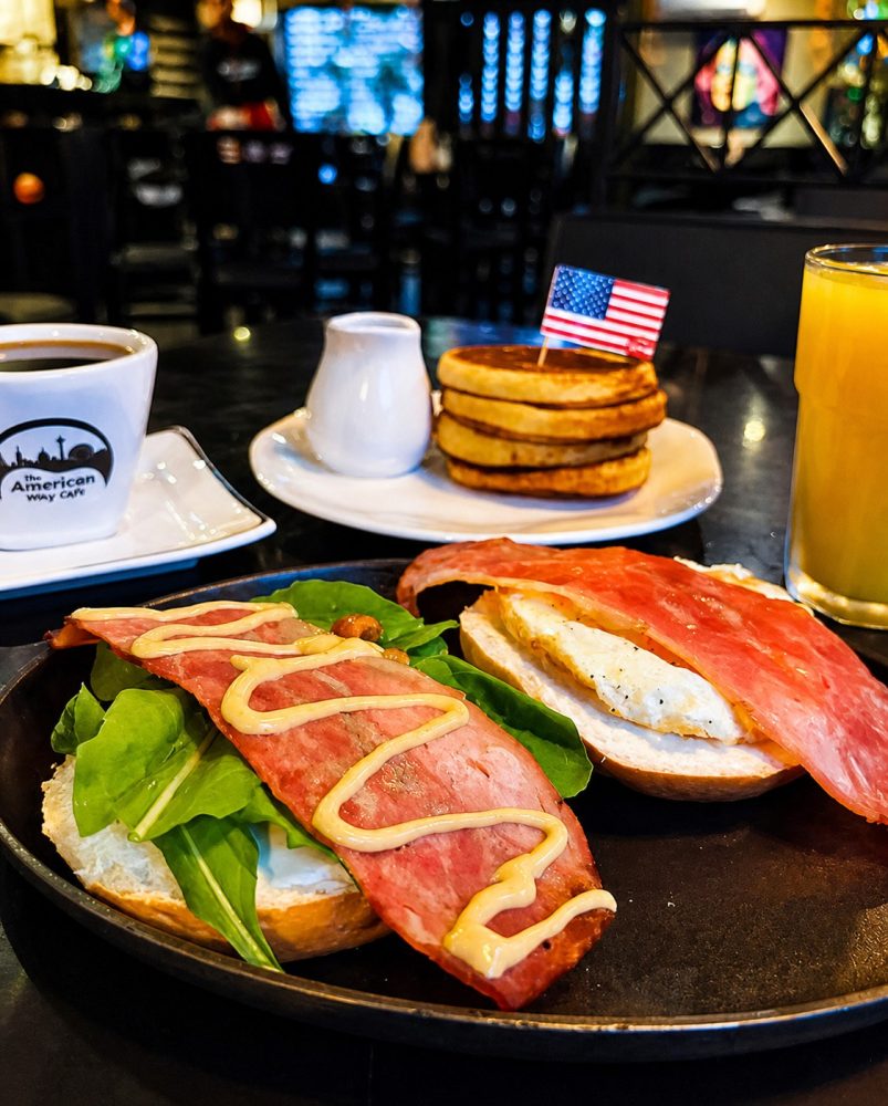 Para quem busca uma alternativa leve, descontraída e cheia de sabor para o almoço de Dia das Mães, o The American Way Cafe aposta em uma experiência americana..
