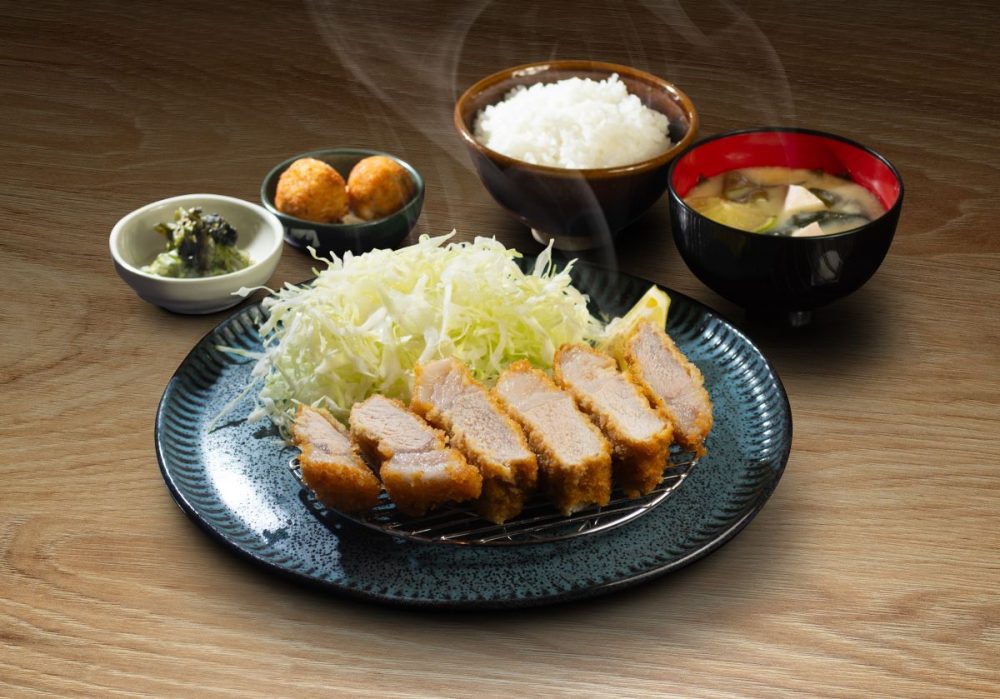No Jun Sakamoto Casual, em Curitiba, o inverno é um convite para descobrir um universo de pratos quentes, reconfortantes e cheios de sabor, que revelam toda a diversidade de uma das culinárias mais ricas do mundo.