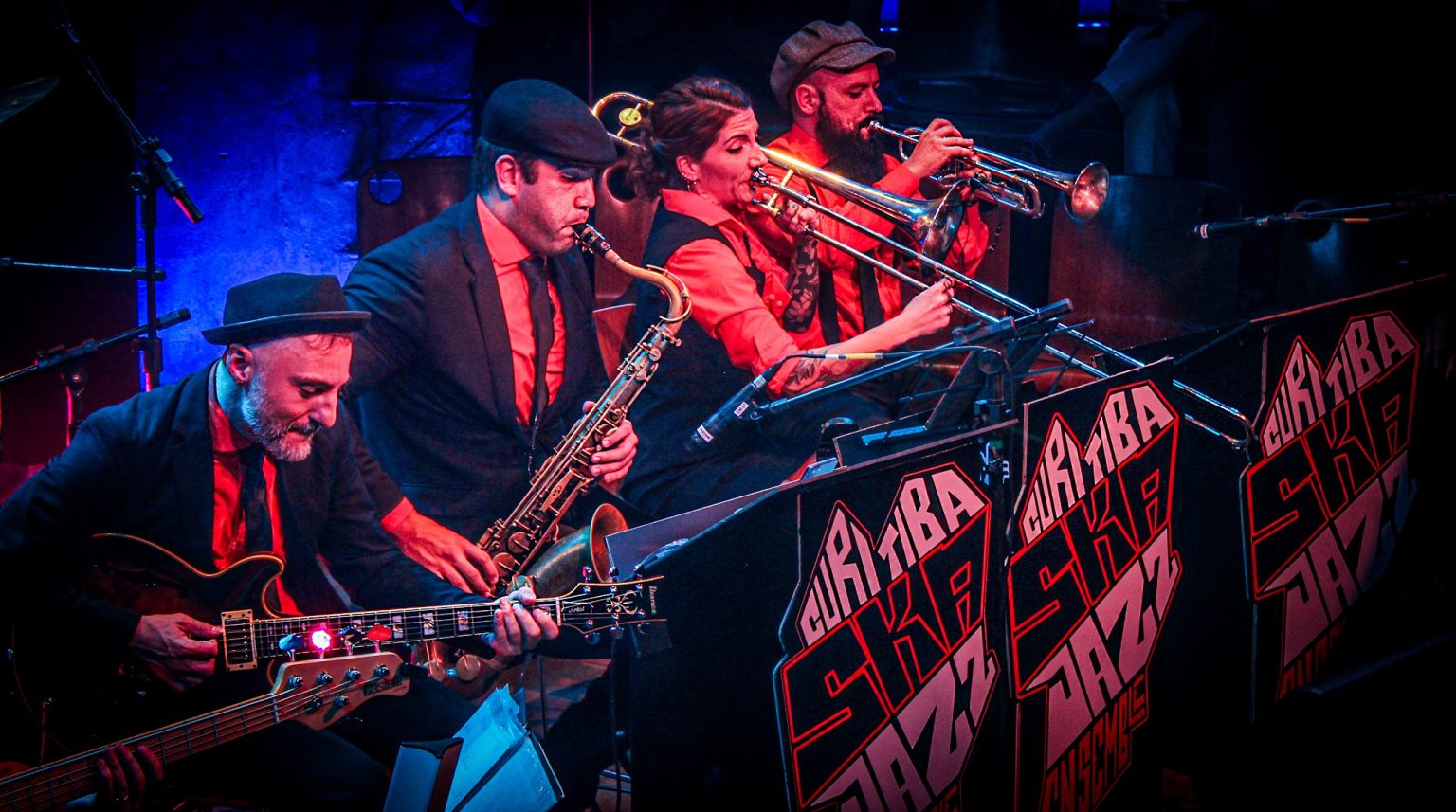 Curitiba Ska Jazz Ensemble no palco do Teatro Paiol, em abril de 2026, durante a programação do Paiol Musical. Foto: Bruno Pósnik Roloff. Curitiba Ska Jazz Ensemble no palco do Teatro Paiol, em abril de 2026, durante a programação do Paiol Musical. Foto: Bruno Pósnik Roloff.