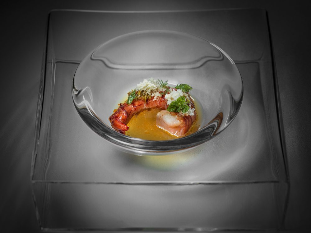O Restaurante Manu, comandado pela chef Manu Buffara, celebra 15 anos de trajetória com o lançamento do menu especial "Meu Brasil, Minha Mesa", uma experiência gastronômica