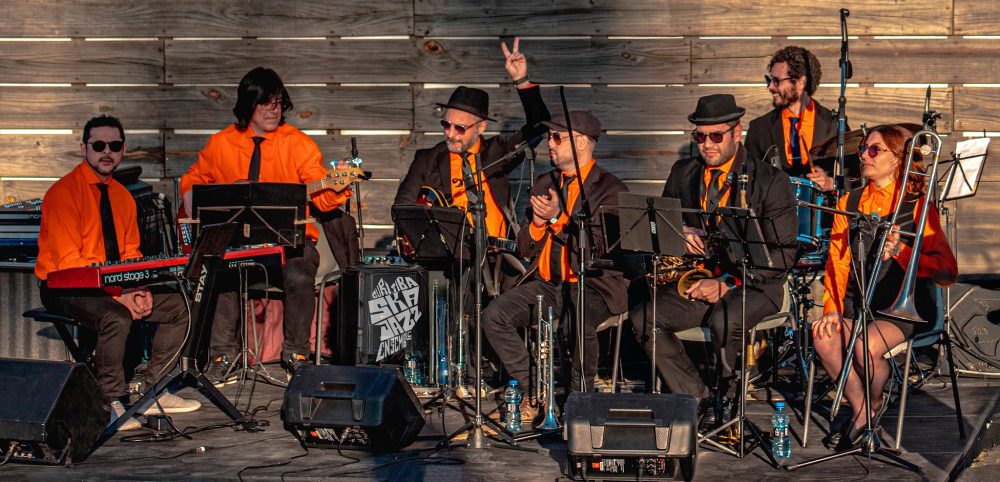 Depois de participar da programação do Mata Atlântica EcoFestival em 2025, a Curitiba Ska Jazz Ensemble retorna ao evento no dia 22 de agosto, às 17h, para um show gratuito e aberto ao público no Parque das Águas