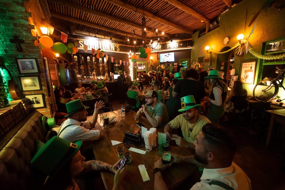 St. Patrick’s de Inverno agita programação de despedida do Sheridan’s Uma das mais fortes tradições culturais da Irlanda e febre em todo o mundo, a festa de Saint Patrick’s Day volta a ganhar uma edição de inverno em Curitiba neste final de semana,