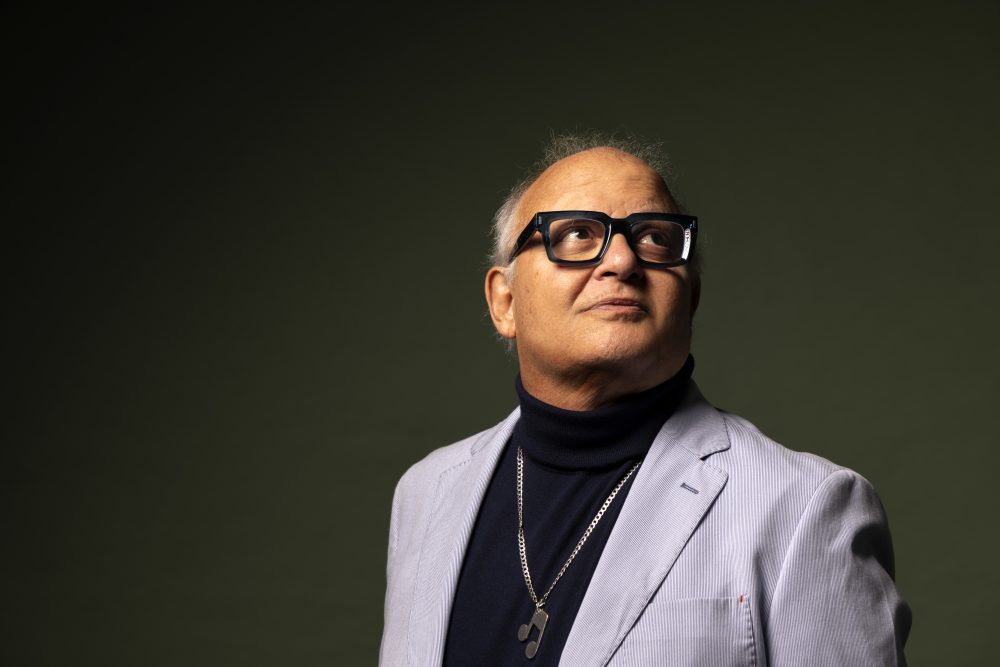 Após sucesso no começo do ano, Guilherme Arantes retorna a Curitiba nesta sexta (2) Show acontece no dia 02 de outubro, no Teatro Positivo; ingressos à venda no Disk Ingressos