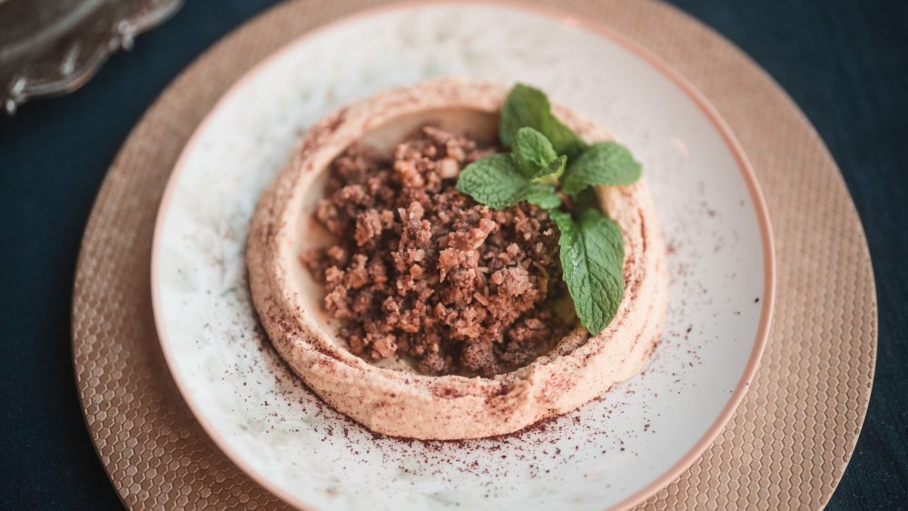 Nayme celebra o hommus em novas interpretações durante festival gastronômico até o fim de outubro Com oito combinações inéditas, Festival Nayme de Hommus convida o público a redescobrir um dos maiores clássicos da culinária árabe