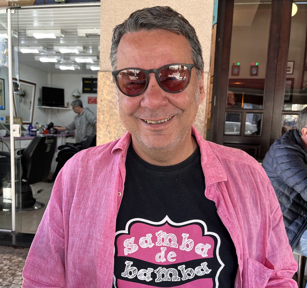 O programa de rádio Samba de Bamba completa 30 anos e para comemorar o seu Jubileu de Pérola será realizada uma grande festa no próximo domingo, dia 27, às 11h30, no Conservatório de MPB (R. Mateus Leme, 66). Na ocasião vão se apresentar a Orquestra Sapato Furado e o grupo Sacis & Garibaldis, com um repertório que inclui clássicos da gafieira, sambas e marchinhas carnavalescas. A entrada é gratuita.
