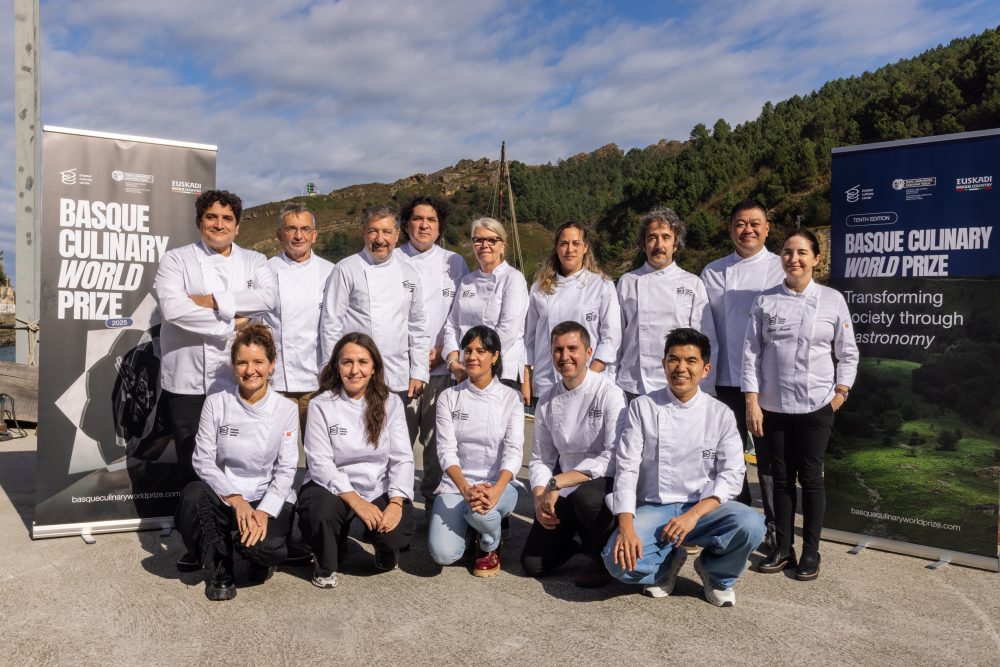 Paraná recebe em novembro evento inédito do Basque Culinary Center com grandes nomes da gastronomia mundial Paraná recebe em novembro evento inédito do Basque Culinary Center com grandes nomes da gastronomia mundial Encontro terá Joan Roca, Manu Buffara, Dominique Crenn, Josh Niland e Alex Atala, com atividades em Curitiba e no Parque Nacional do Iguaçu