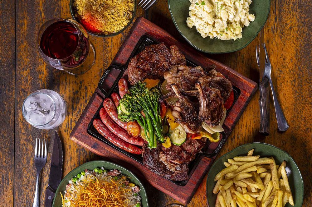 Feriadão em Curitiba: Restaurante Maria Eugênia tem horários especiais e atrações para crianças Com atrações para toda a família, o restaurante Maria Eugênia terá horários especiais no feriadão de 12 de outubro, Dia de Nossa Senhora Aparecida, padroeira do Brasil. Especialmente na segunda-feira, a casa abrirá para o almoço, das 11h30 às 17h.