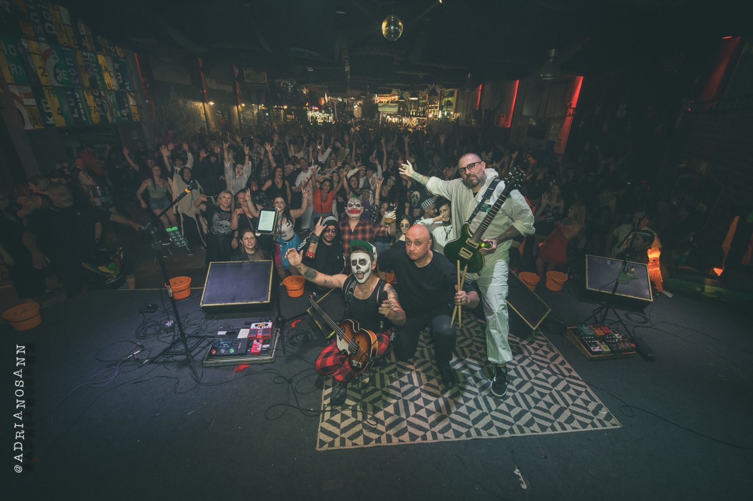 Garagem do Terror 2026 transforma Armazém Garagem Bar em festa do Halloween No dia 30 de outubro, os visitantes terão shows com as bandas G’Old Times e Club Soda, além do Ônibus Assombrado, drinks temáticos, personagens de terror e Spinner 360